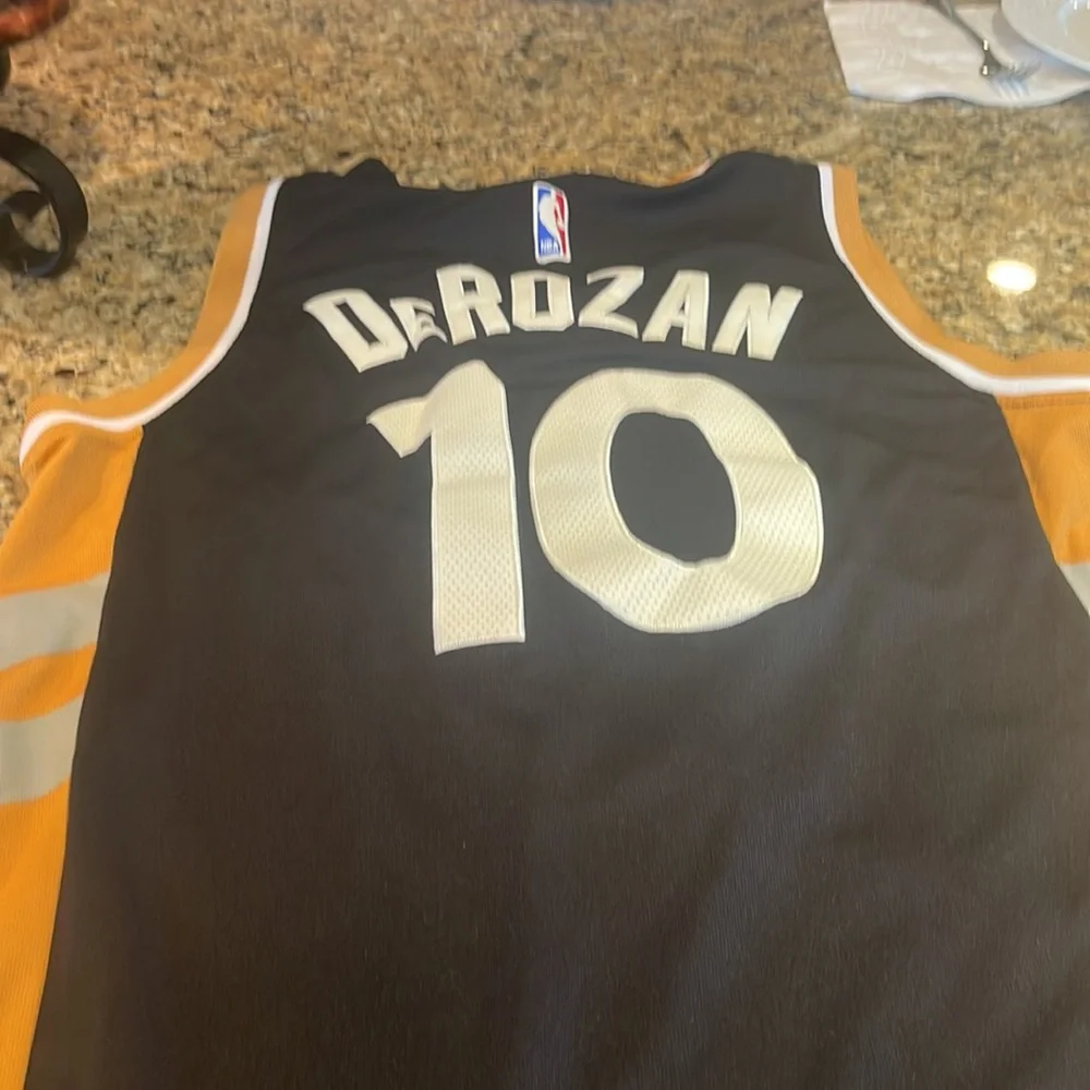 NBA jerseys - Picture 2 of 4
